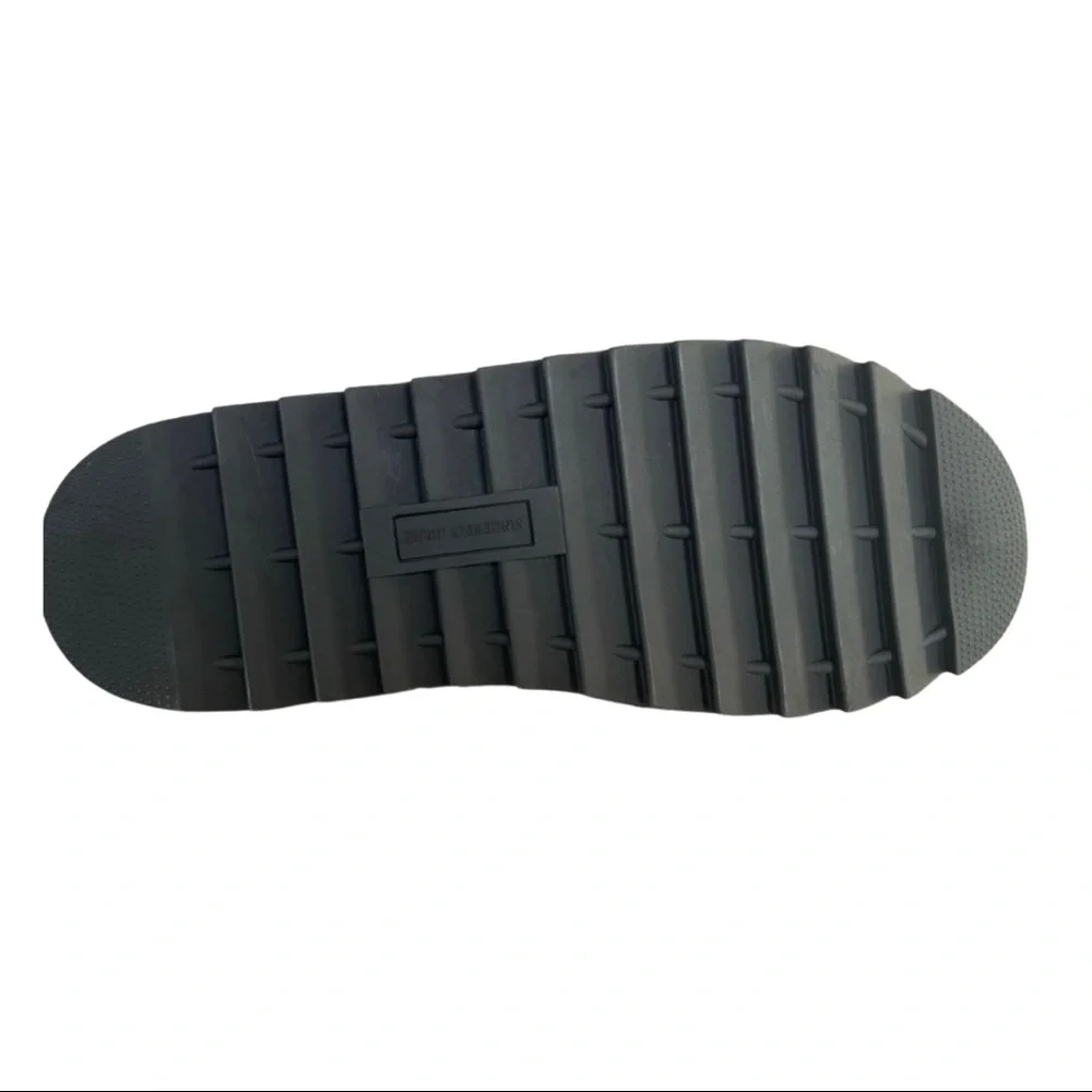 Black Platform Sandals - Picture 4 of 6